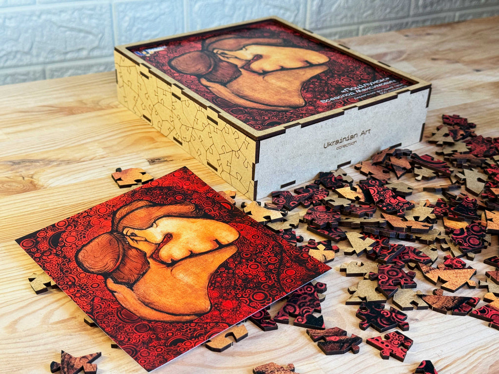 Wooden Shaped Puzzle "Kiss. Vsevolod Maksymovych" 300 pieces